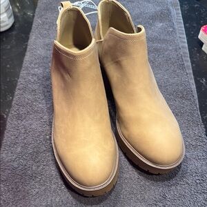 Women's Tan Ankle Boots
